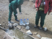 Мониторинг состояния окружающей среды, отбор проб воды.